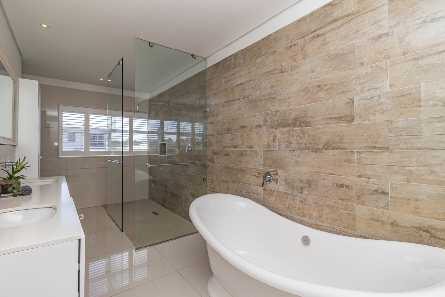 5 Bedroom Property for Sale in Melkbosstrand Central Western Cape